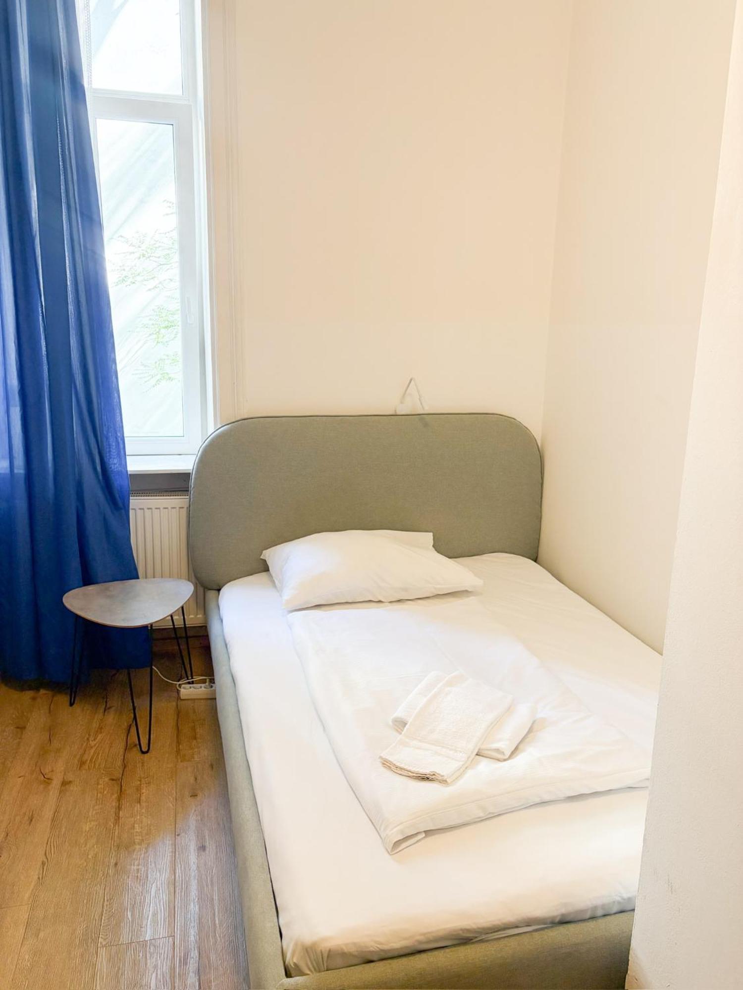 Einzelzimmer mit Queensize-Bett